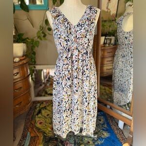 I ♥️ Ronson Floral V-Neck Sleeveless Midi Dress in Navy and Pastel Floral, M